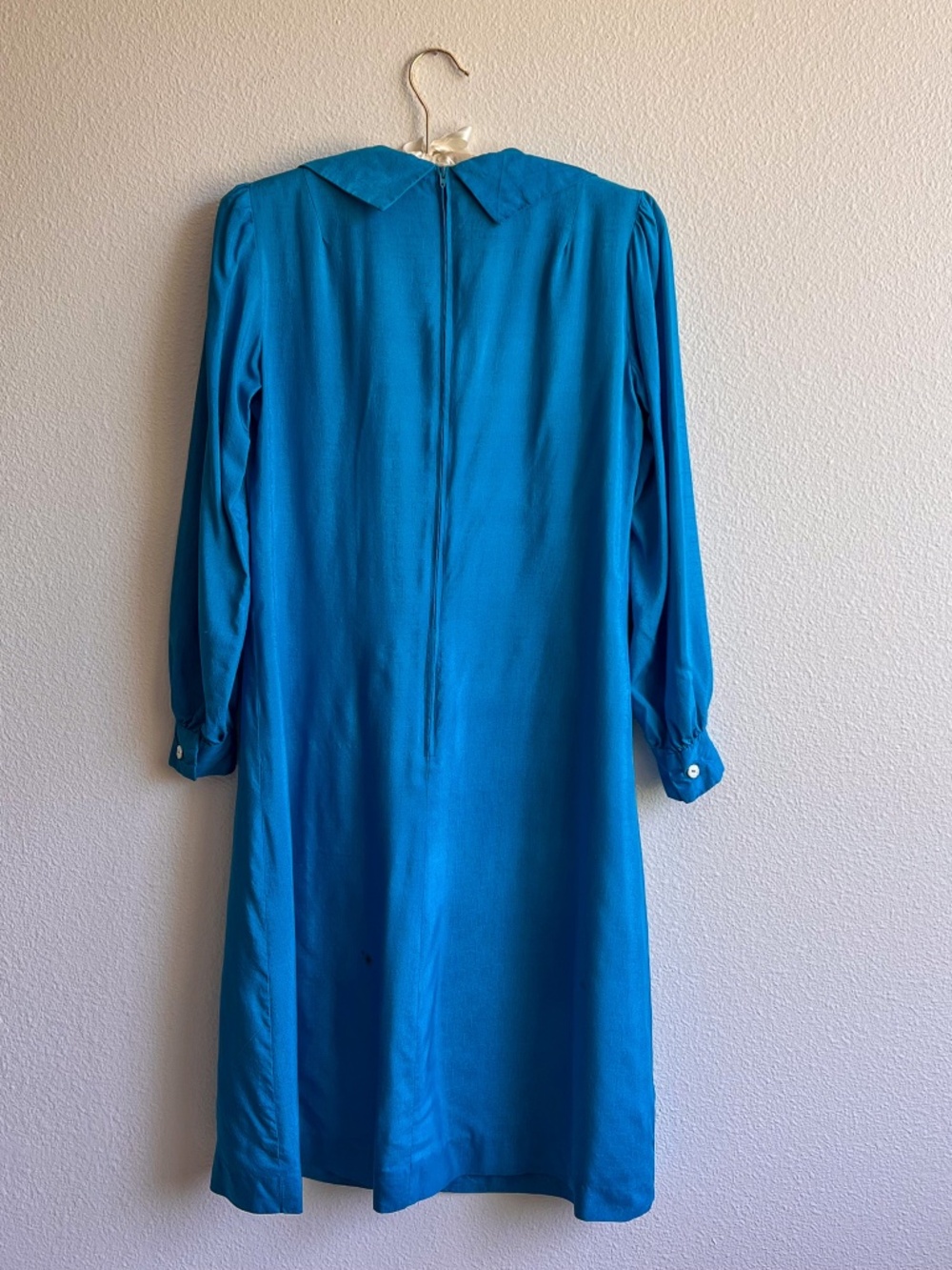 Vintage 1970s Teal Silk Dress With Tie (M) - Picture 12 of 15
